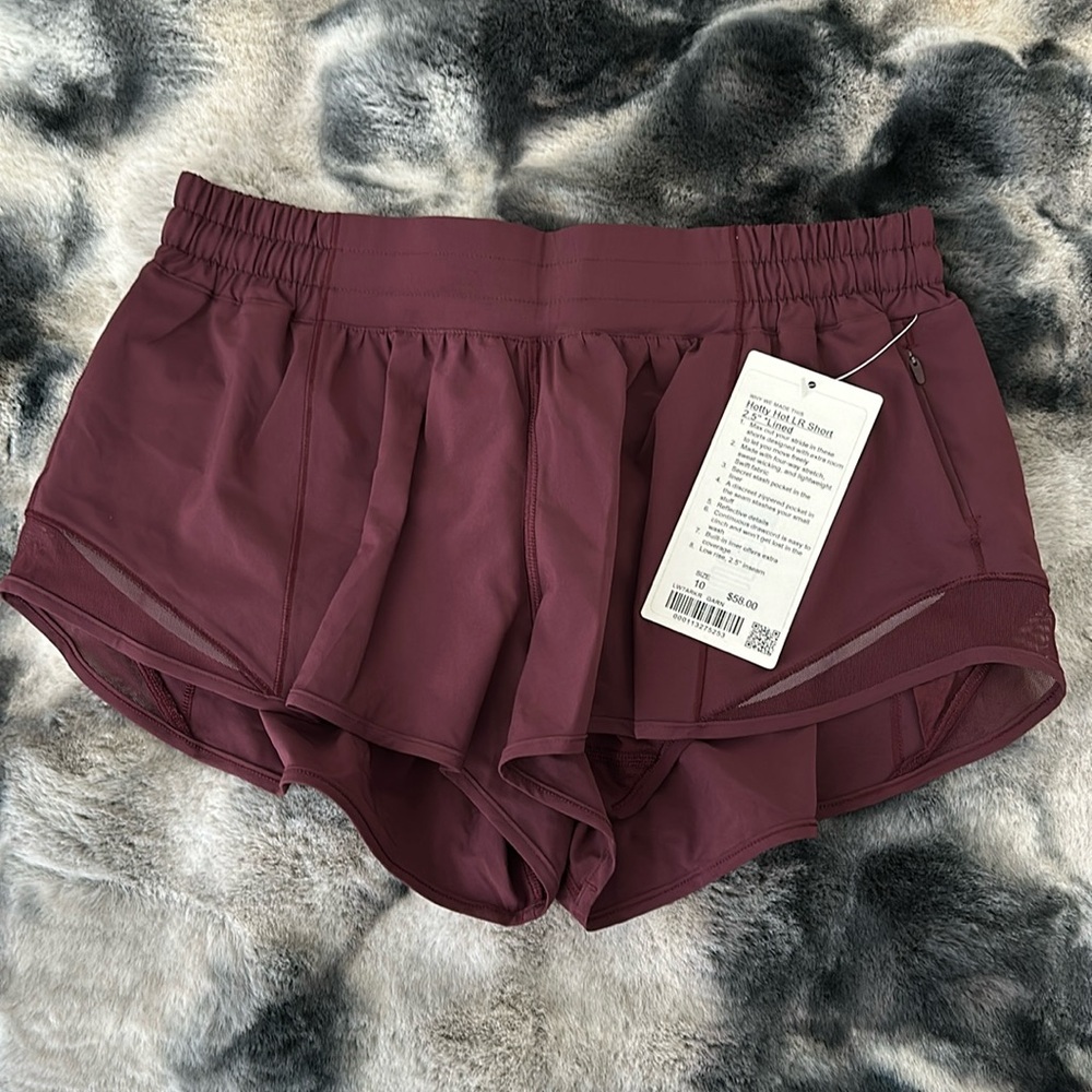 Lululemon shorts 🍋